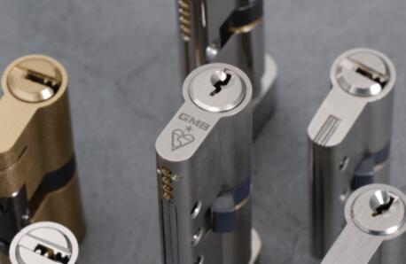 ما هي أسطوانات الأبواب المضادة للمكافحة، وماذا يفعلون؟