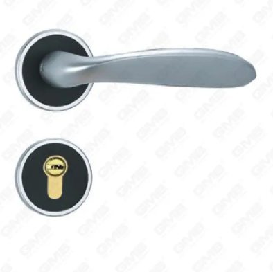 مقبض باب الألومنيوم على اللوحة